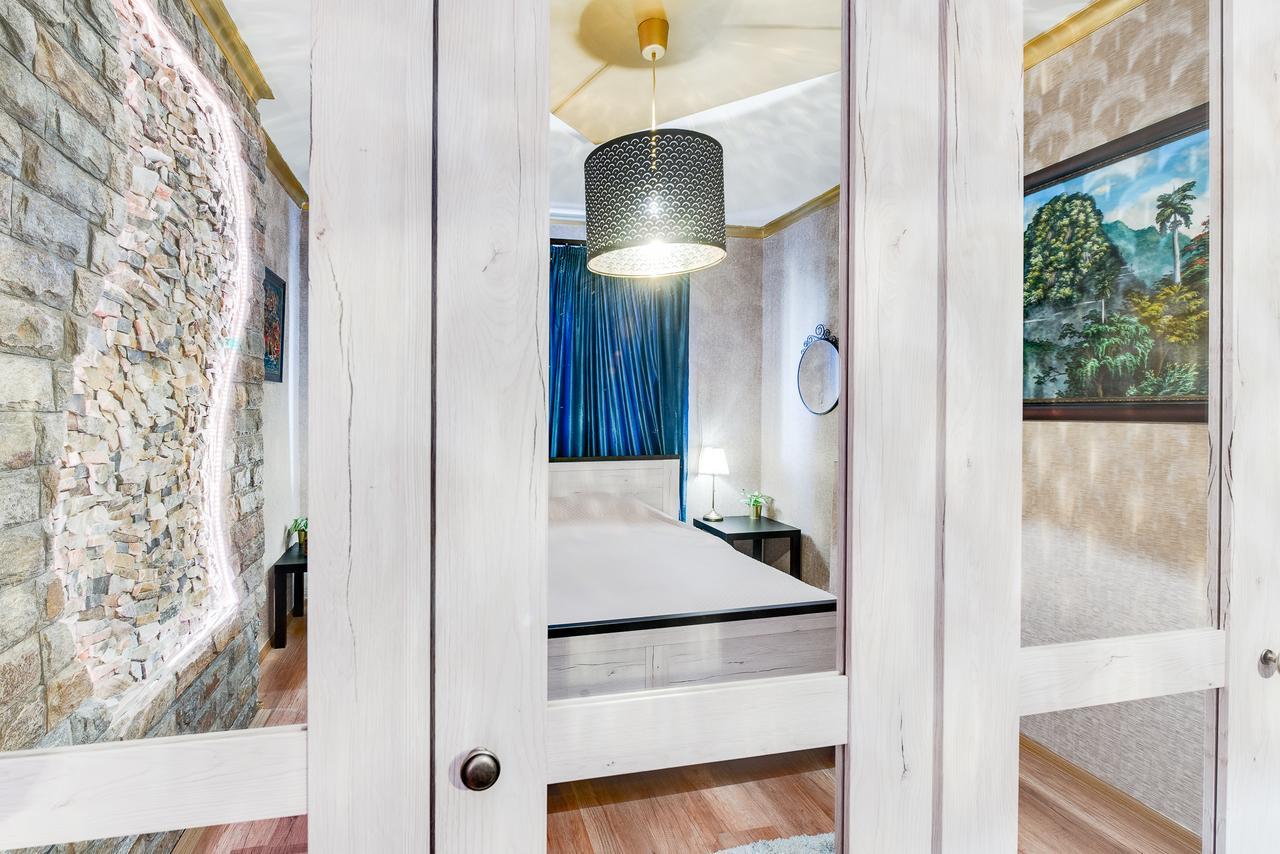Unique Atmosphere With Golden Standard Design